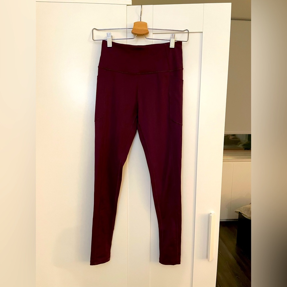 Victoria’s Secret, Incredible Essential Legging, Dark Violet
